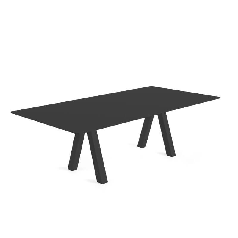 Trestle square outdoor design table by Viccarbe - black colour | Aiure