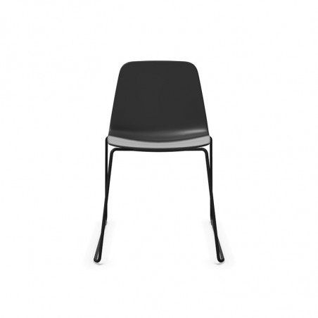 Sled base chair Maarten Plastic by Viccarbe, black colour and black base | Aiure