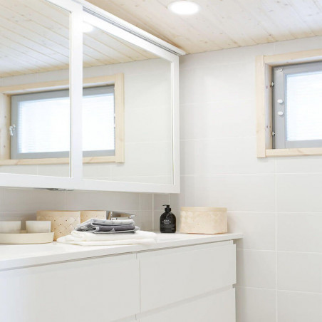 Recessed LED downlight in a bathroom's ceiling. Mix Series by Arkoslight | Aiure