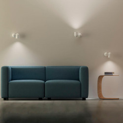 Wall spotlight IOS by Mantra in a living room | Aiure