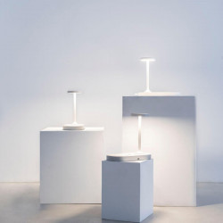 3 different intensities of light of the dimmable white table lamp Ceres by Mantra | Aiure