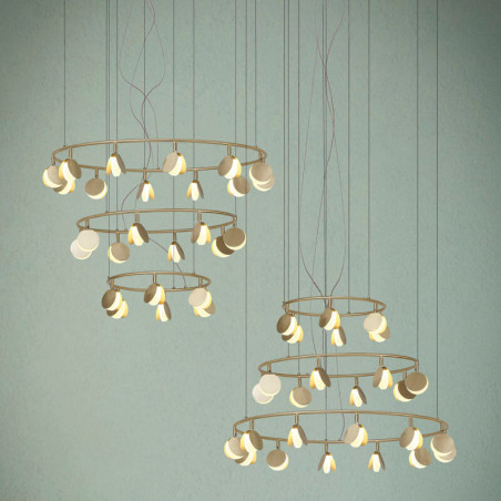 Triple ceiling lamp Shell by Mantra ambient photo | Aiure