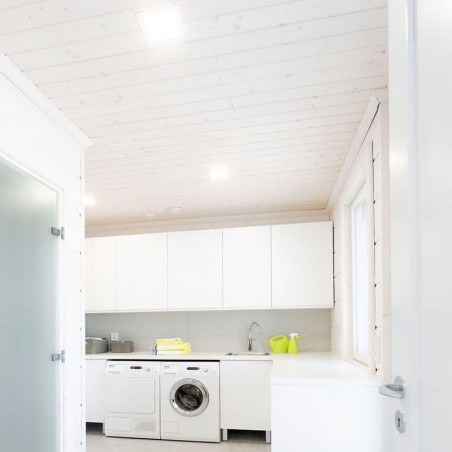 Downlight LED Quad de Arkoslight empotrado en techo de cocina | Aiure