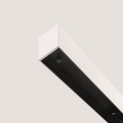 Primer plano de la lámpara blanca Black Foster Suspension de Arkoslight | Aiure