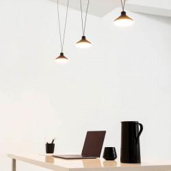 Lámpara de techo colgante con 3 luces y altura regulable en escritorio Antares de Mantra | Aiure