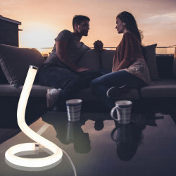 Nur Line, lámpara de sobremesa 12W de Mantra foto ambiente | Aiure