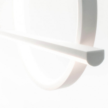 Detalle de la lámpara Kitesurf blanca de Mantra | Aiure
