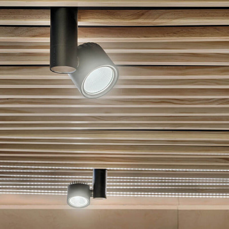 Foco LED exclusivo diseño Zen Tube Surface de Arkoslight luz encendida | Aiure