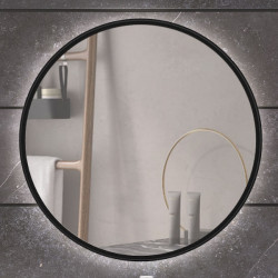 Espejo redondo LED con marco Bequia de Eurobath en un cuarto de baño | Aiure