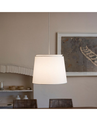 Lampe suspendue SAVOY dans un salon | Aiure