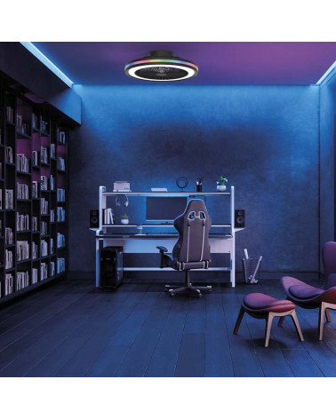 Ventilateur de plafond avec pales cachées RGB dans une pièce | Aiure