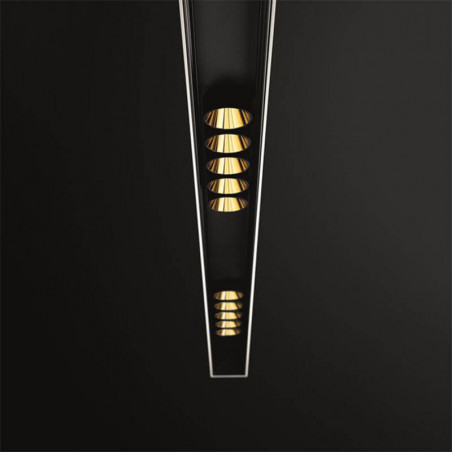 Gros plan sur la lampe Black Foster Suspension noire et dorée d'Arkoslight | Aiure
