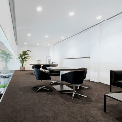 Downlight LED Lex Eco d'Arkoslight allumé dans une salle de réunions | Aiure