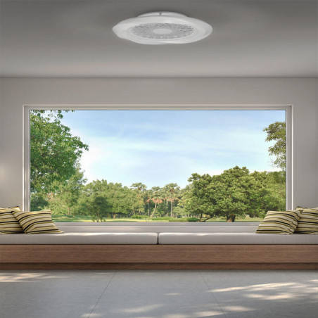 Ventilateur de plafond Boreal Silver de Mantra dans le salon | AiureDeco