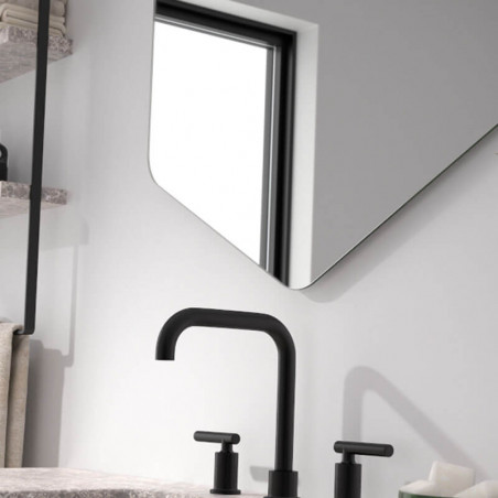 Miroir de salle de bains avec Devon anti-corrosion d'Eurobath dans une salle de bain gros plan| Aiure