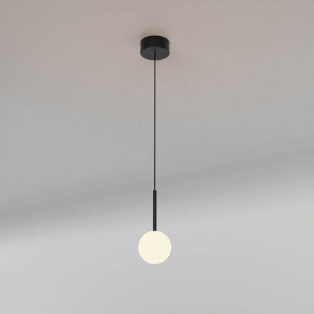 Lampe suspendue Cellar avec un luminaire de Mantra dans un salon| Aiure